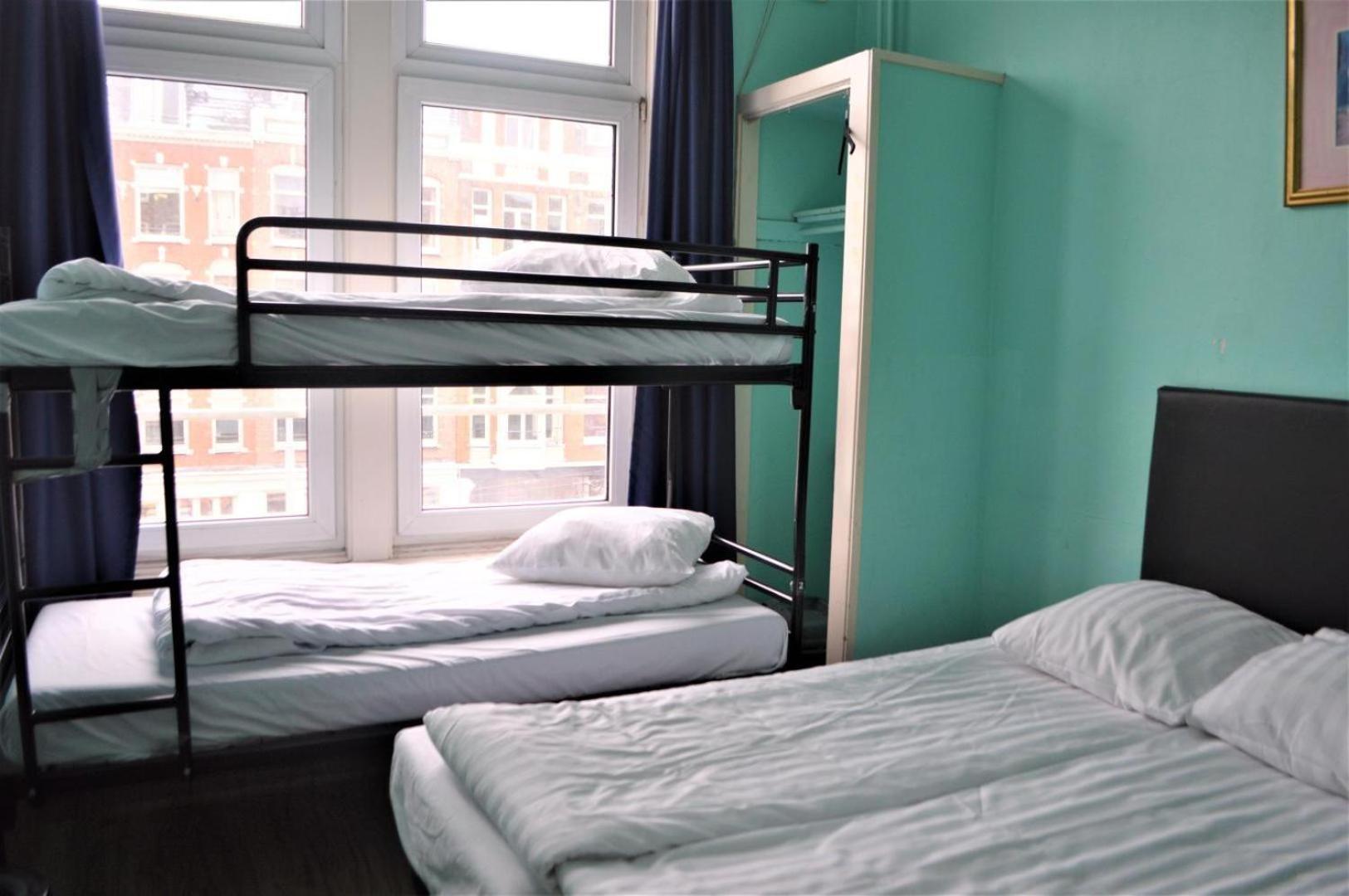 Bell House Hostel Лондон Экстерьер фото